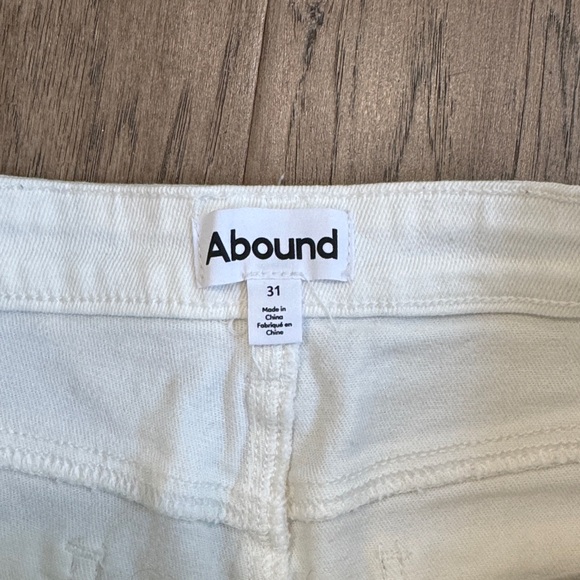 Abound Cream Jean Shorts for Women Size 31 - Picture 3 of 7